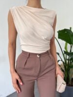 Crew Neck Sleeveless Sandy Blouse